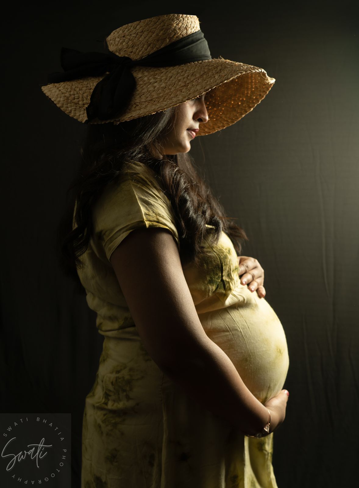 Maternity portrait 6 — Swati Bhatia Photography